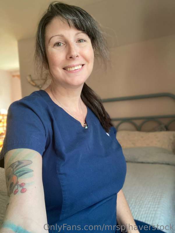 Long clinic day… good to finally get these scrubs off!!