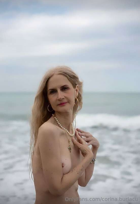 Corina.Burlacu - Onlyfans - 11 Jul, 2025 18