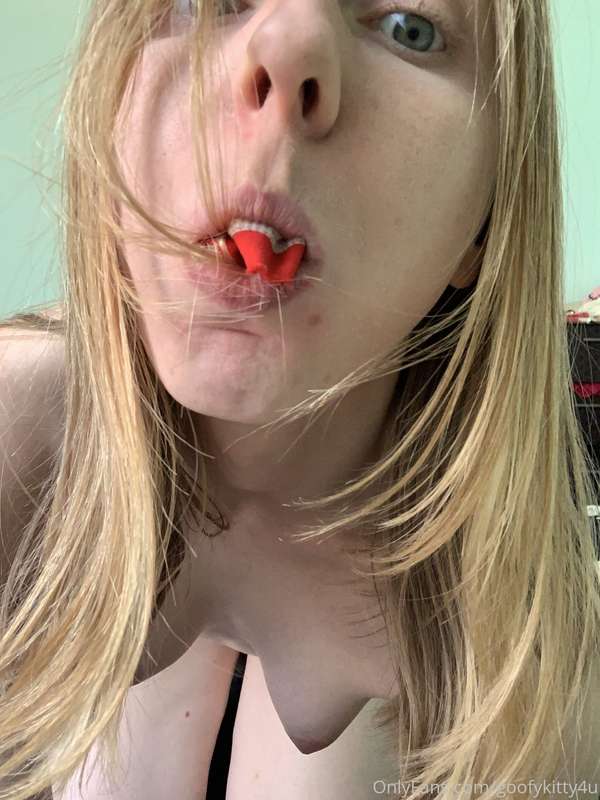 Panty 👙stuffing and then gagging on the pussy juice panties 3