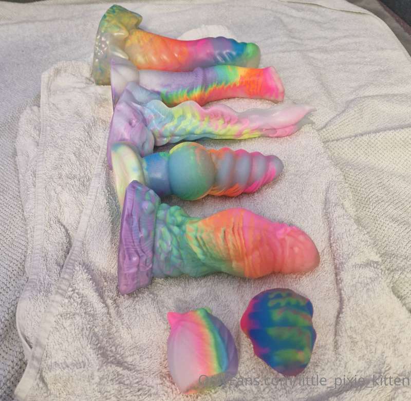 New 20 minute 4k video using 5 dildos, 2 egg toys and my vib.. 2