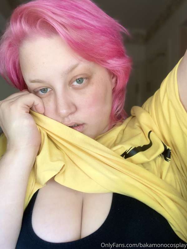 Good morning I took way too many selfies. Fat thiddies under.. 10