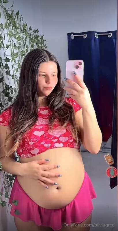 Posting this belly just to see who can handle it 😘