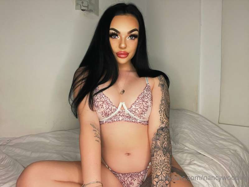 Open my legs for you baby😈