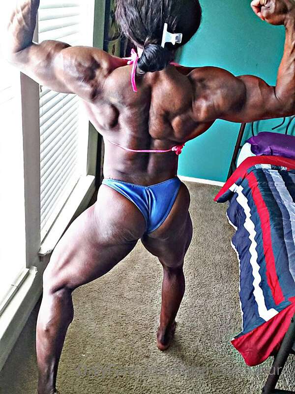 Nothing like some  MUSCLE MONDAY to START of the MONDAY 4