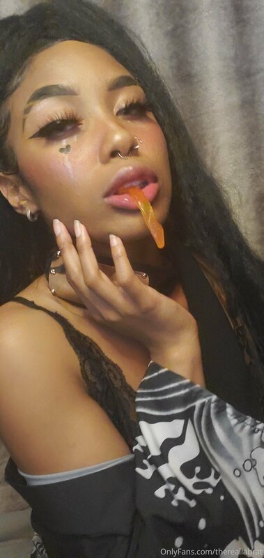 Freaky fetish Wednesday ?? I love all of your cute little fe.. 1