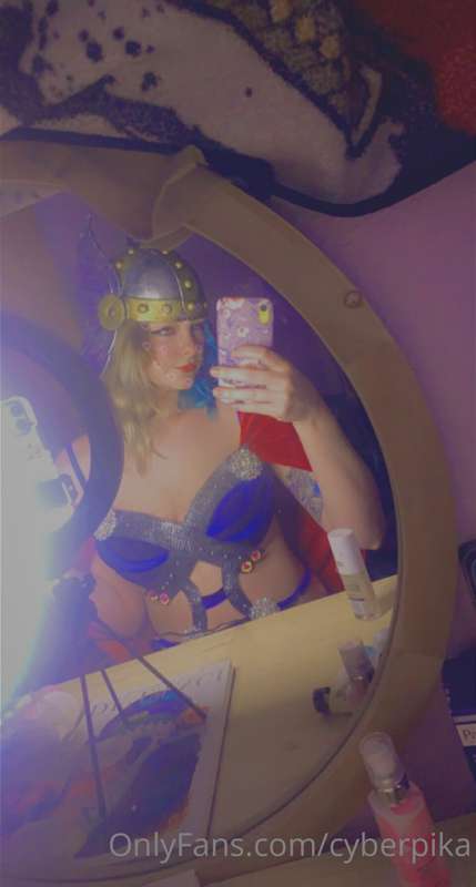 Thor mommy?? 

Lots of nudes blowjob snips and full Handjob/.. 12