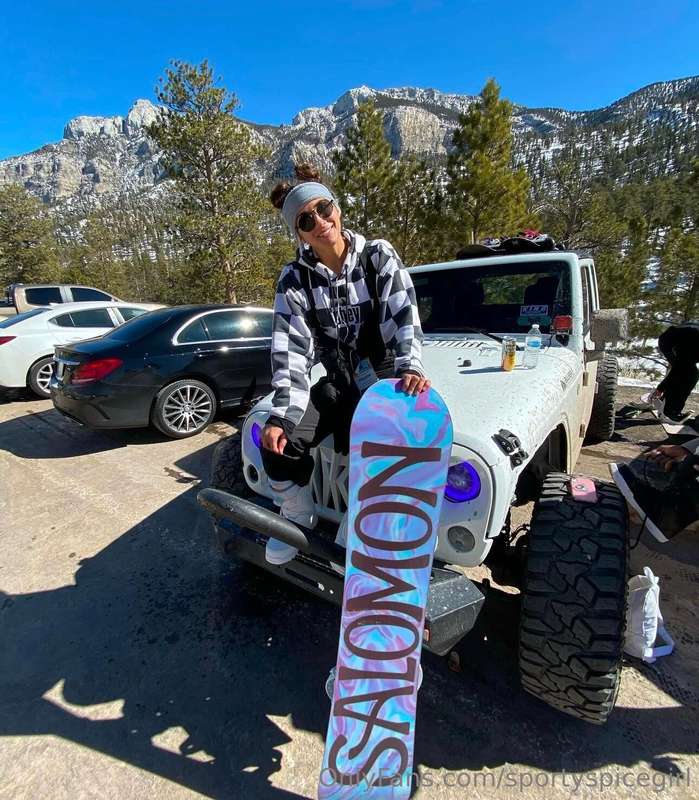 Doing what I do best 🏂🩵 #sportyspicegirl 