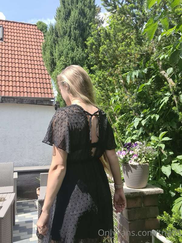 Which outfit shoult I take today? #1 or #2? #cantdecide #dre.. 1