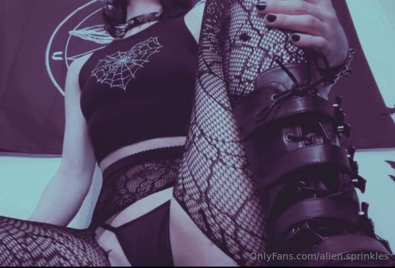 𝕽𝖊𝖆𝖉𝖞 𝖋𝖔𝖗 𝖘𝖈𝖗𝖊𝖆𝖒𝖕𝖎𝖊𝖘 👻🖤💦 26
