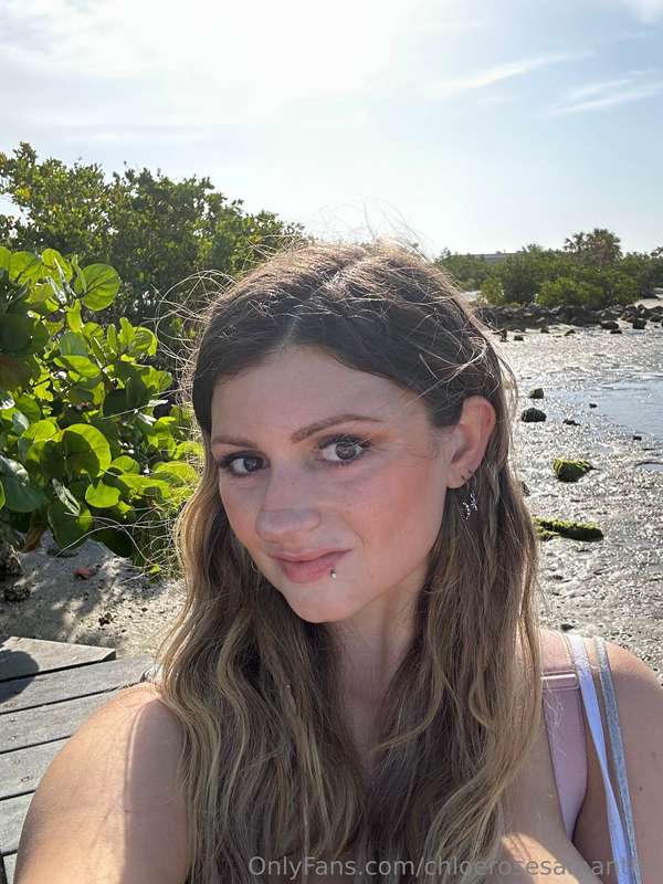 Chloerosesamantha - Onlyfans - 04 May, 2025