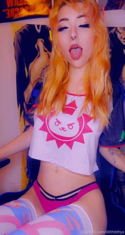 💦🥰 D.Va says good afternoon 🥰💦 31