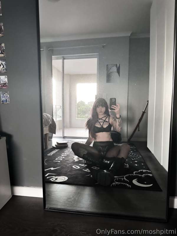 sit down and let me pose for you x 3