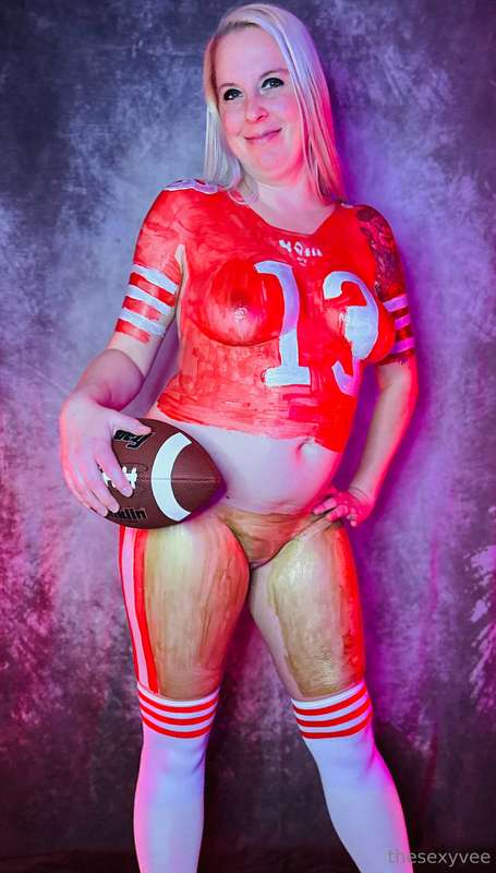 **Football Friday! 🏈 I had a fan send me some latex body pai.. 6