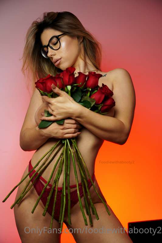 Foodiewithabooty2 - Onlyfans - 22 Apr, 2022
