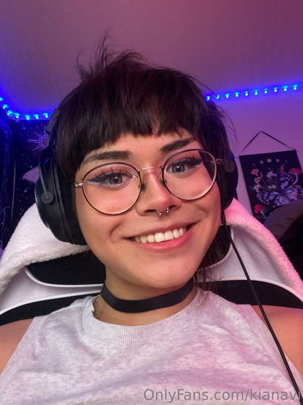 Quick photo drop~! 
Life is getting soooo busy with finals c.. 1