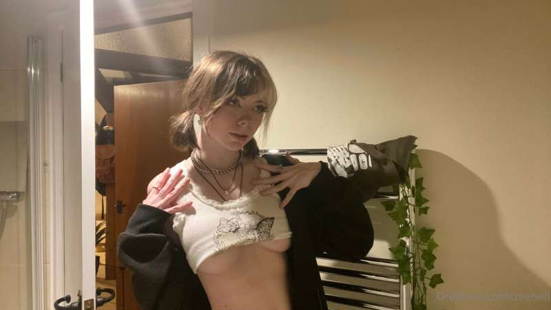just a little under boob set <3 3