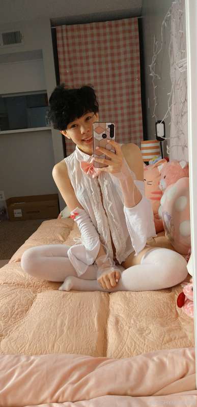 AAAAHHHHHHHHHHHHH no thoughts just feel cute 4