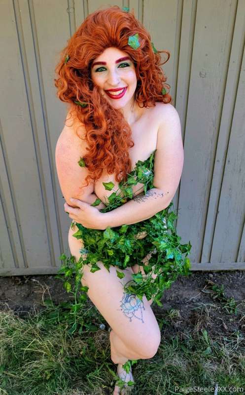 (POISON IVY)
*Photoset*

Week 3 of October cosplays! I had p.. 14