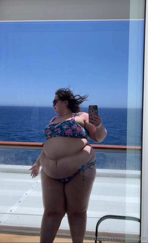 i have returned from sea, sunburned and fatter than ever 🤭🐳🚢.. 2