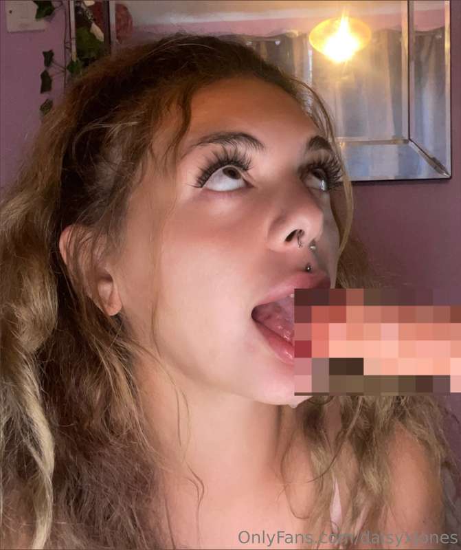 FIRST EVER JOI VIDEO - WAITING FOR U TO CUM WITH ME <3