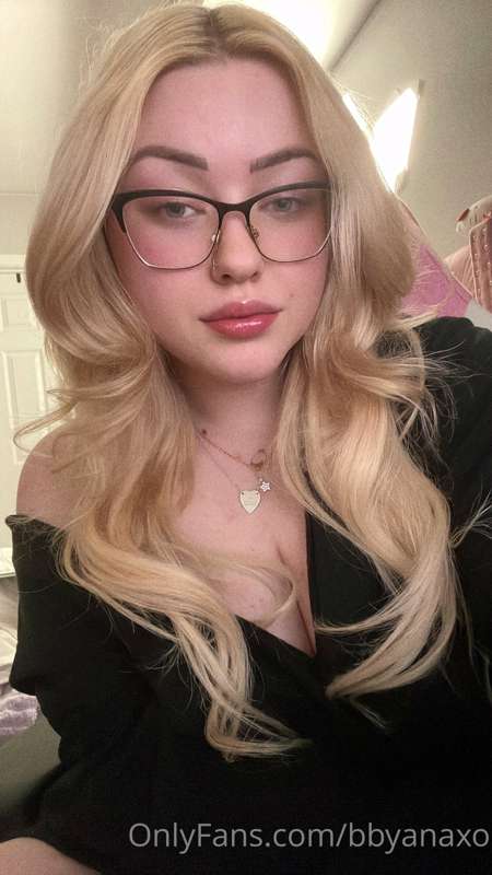 no makeup selfies :3 (well i have lip gloss on okay) 1