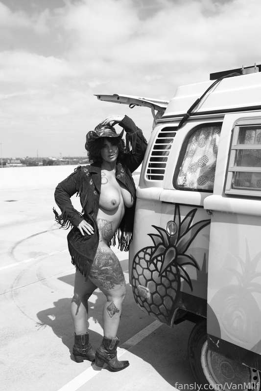Vanmilf - Fansly - 11 Apr, 2024