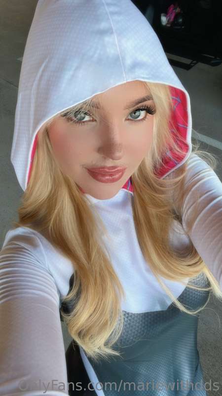 Spider Gwen + Spider-Man sex tape?👀