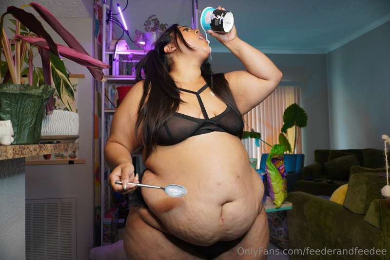 Greedy piggy can’t go a few minutes without something sweet .. 6