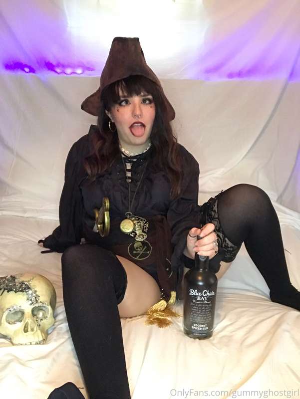 Arrr! Ye lookin’ for some booty? ⚓️ 20