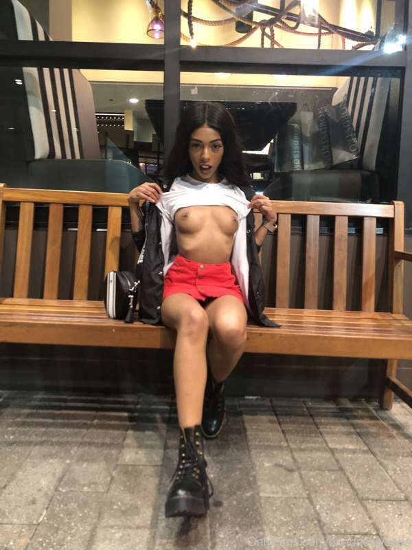 i love flashing in public