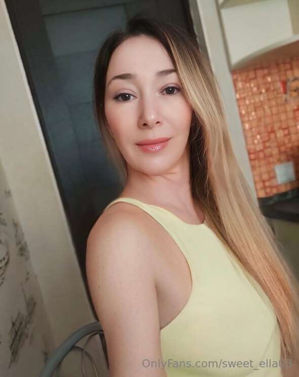 This SEXY MILF knows exactly how to make you ecstasy 
@margo..