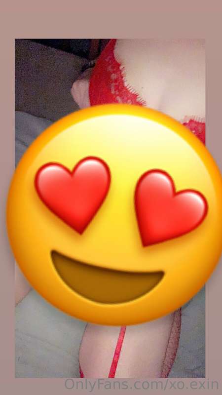 new sexy red lingerie dropp 😼💋 can u handle the heat 🔥😍😩