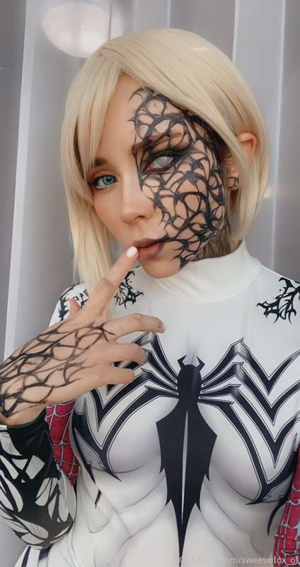 Just tease 🤤 Anti-Gwenom wants play with you 😈 Like this pos.. 1