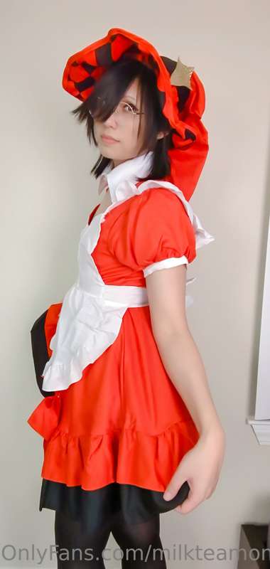 dress lifts and upskirts 1