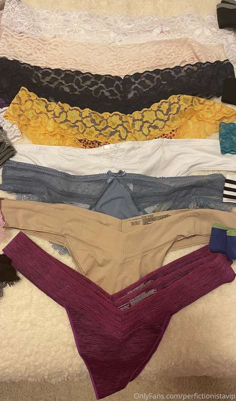 Hello, loves 💋  Don’t forget that I offer panties as well. I.. 2