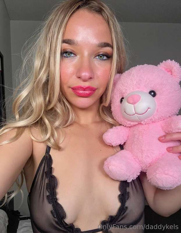 @arianahunt126vip FREE! 🆓 SHES SENDING A 1K VIDEO BUNDLE AS ..