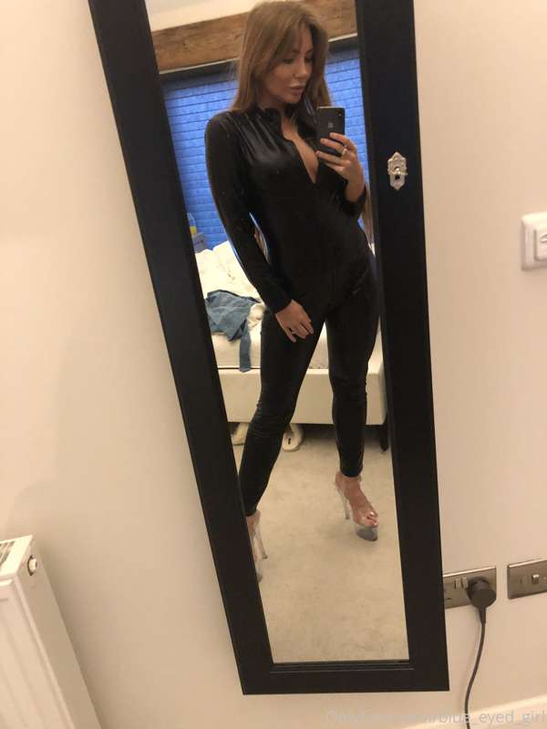 Today’s outfit 😘 1