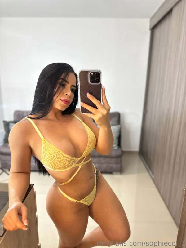 Hard and bouncy in yellow 🥰