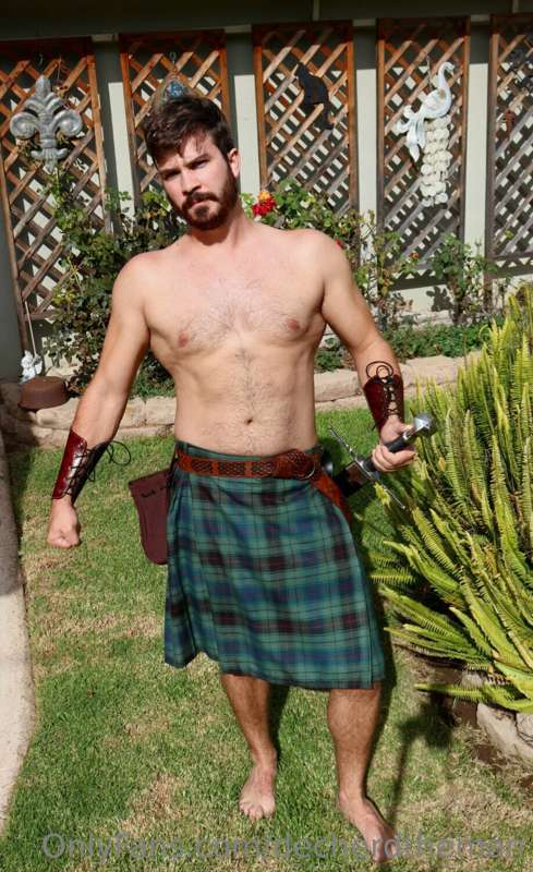 You can take a peek behind the kilt 😏 3
