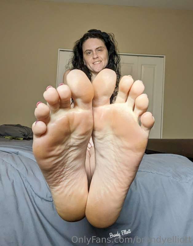 Happy New Year 🥳

I know these soles will be catching their ..