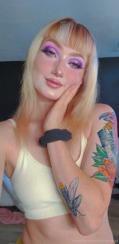 I know this isn't a nude but I felt so good about my makeup ..