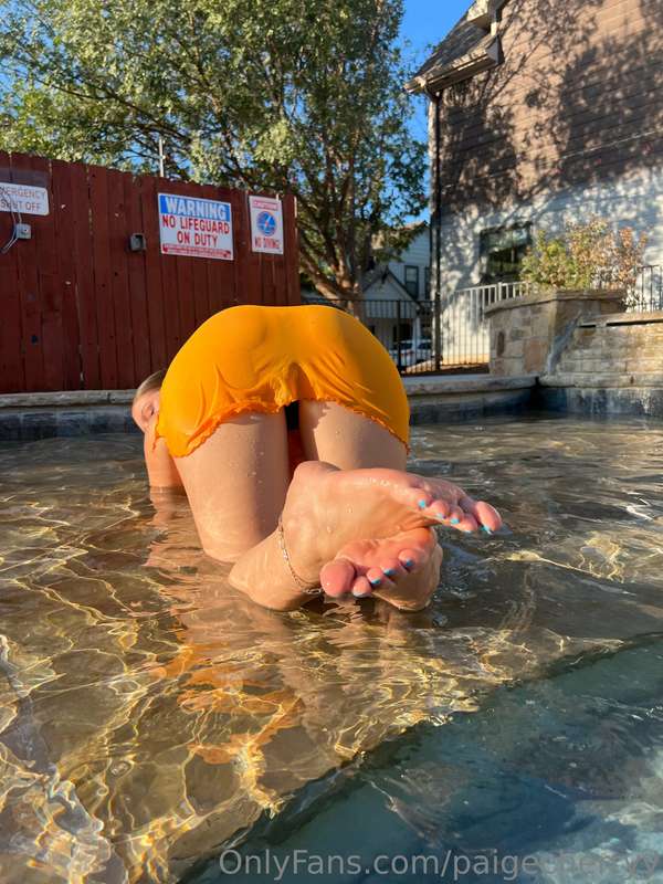 would you massage my feet or my ass? 😈