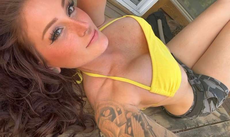 Taking a quick break from the packing & moving 📦📦🚚 sheeeesh ..