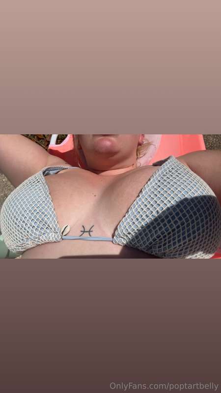 Mega photo dump cuz I was feeling my fat ass today in my bik.. 8
