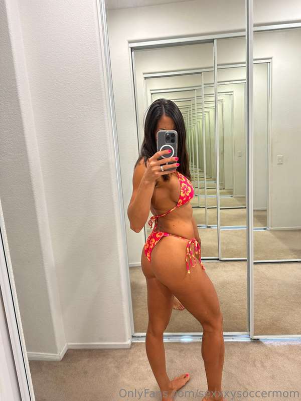 A lot of you liked my Hawaiian dresses but asked to see the .. 6