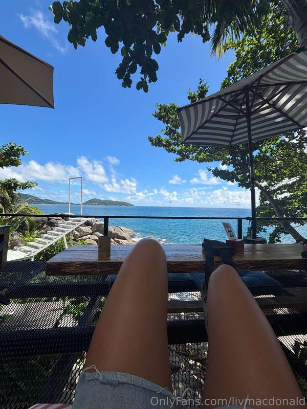 Wish you were here 😘