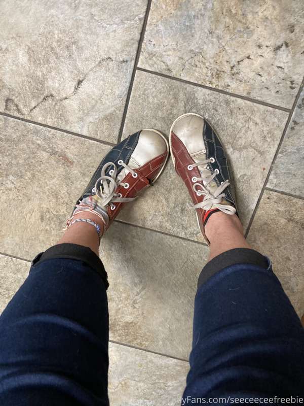 🎳 I got a strike last night! now lick these filthy shoes cle.. 1