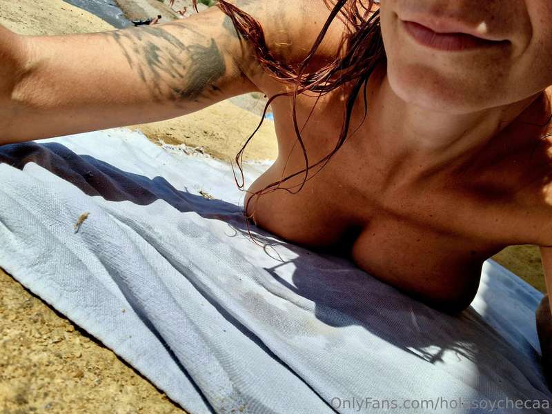 Just imagine.. me and you.. on the beach. Alone.. and you la..