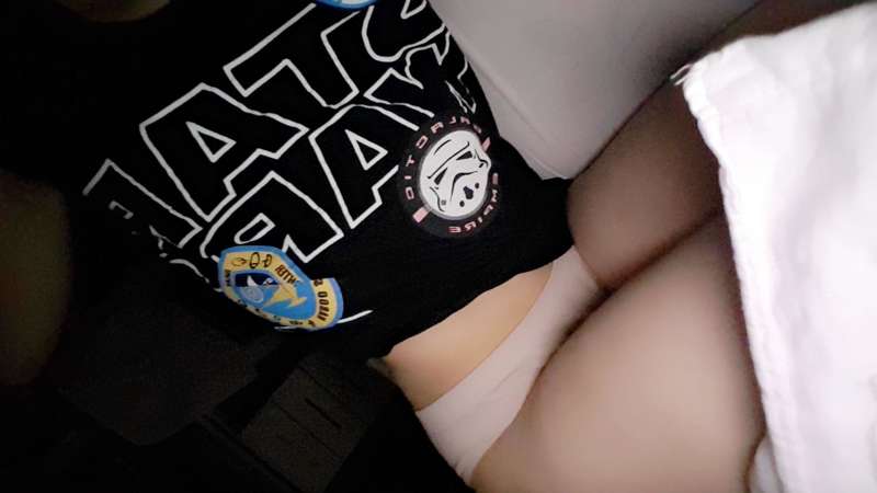 Who wants to sleep with me? 🥺♥️