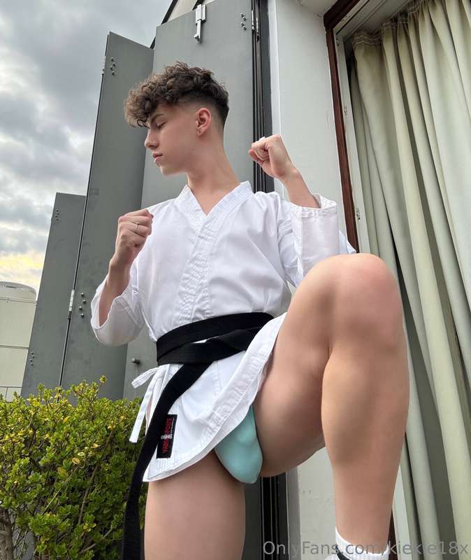 Any guesses why I'm sensei's fav student? 🥋 5